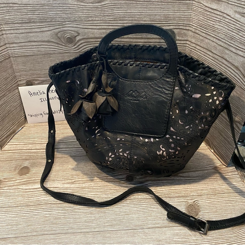 Used Patricia Nash Black Vilani Laser Lace Leather Large Crossbody Tote Bag